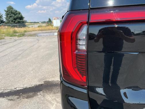 2025 GMC Yukon XL 4WD Elevation