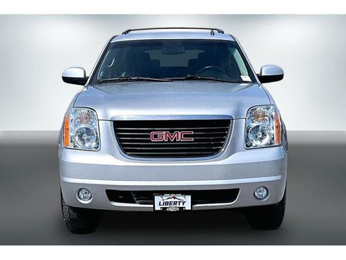 Quicksilver Metallic 2013 GMC Yukon XL 1500 SLT