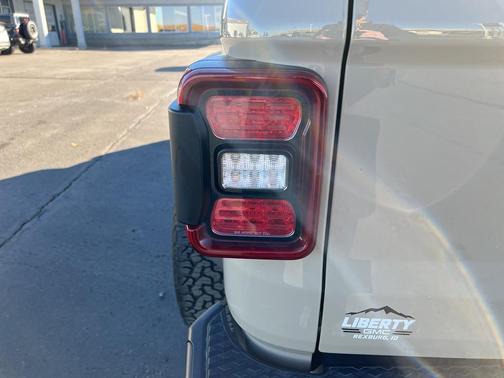 2022 Jeep Gladiator Mojave 4x4