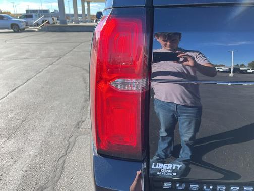 2019 Chevrolet Suburban LT