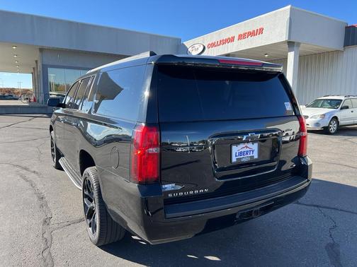 2019 Chevrolet Suburban LT
