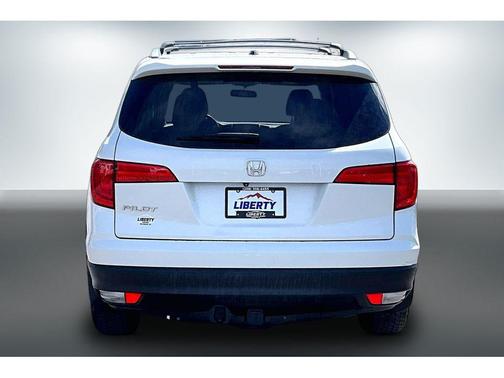 White Diamond Pearl 2016 Honda Pilot EX