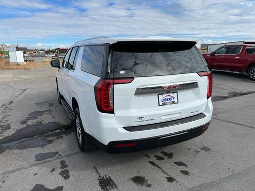 2022 GMC Yukon XL SLE