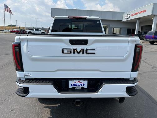 2024 GMC Sierra 2500 AT4