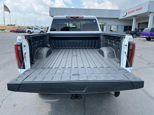 2024 GMC Sierra 2500 AT4