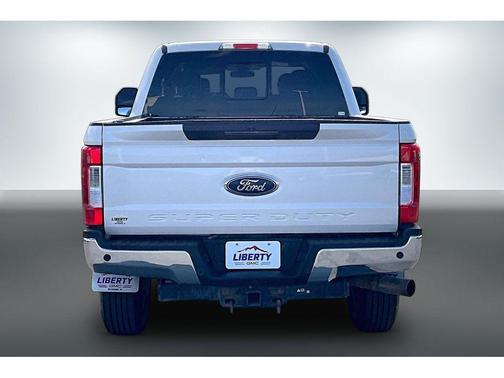 White Platinum Tri-Coat Metallic 2019 Ford F-250 Lariat