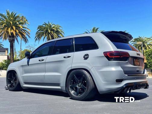 Photo 3 of 26 of 2018 Jeep Grand Cherokee Trackhawk