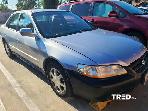 Photo 1 of 10 of 2002 Honda Accord LX