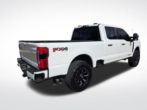 2025 Ford F-250 PLATINUM