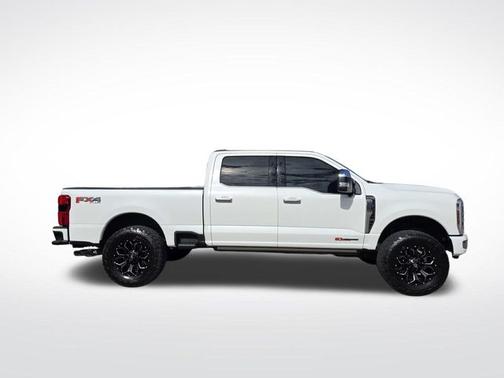 2025 Ford F-250 PLATINUM