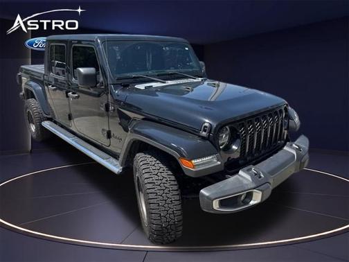Black Clearcoat 2022 Jeep Gladiator SPORT
