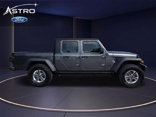 Granite Crystal Clearcoat Metallic 2024 Jeep Gladiator SPORT