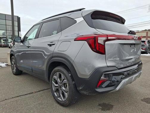 Steel Gray 2024 Kia Seltos S