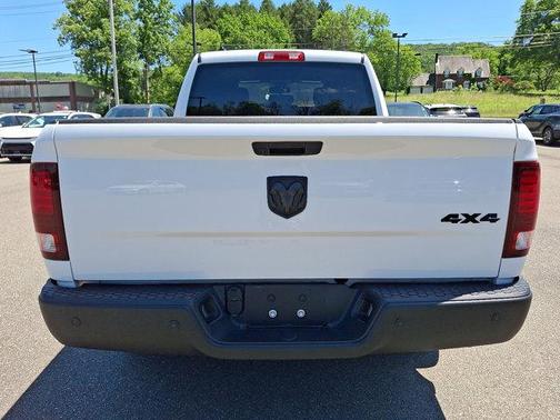 Bright White Clearcoat 2021 RAM 1500 Classic SLT