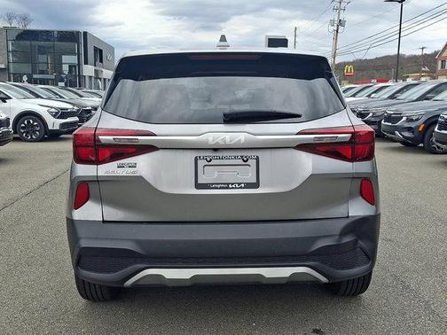 Steel Gray 2023 Kia Seltos LX