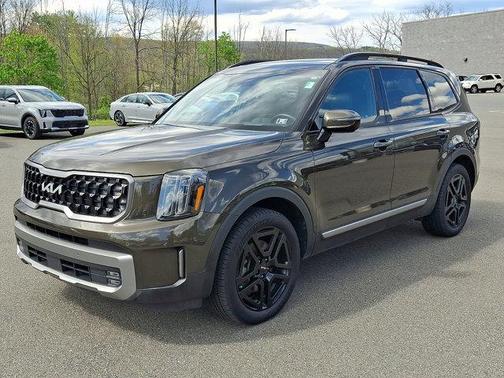 Dark Moss 2023 Kia Telluride SX