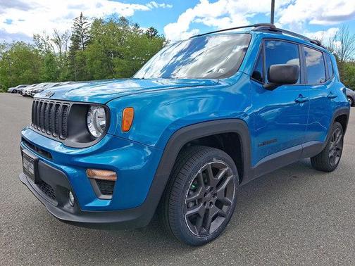 Metallic 2021 Jeep Renegade Latitude