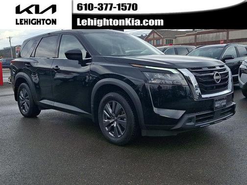 Black 2024 Nissan Pathfinder S
