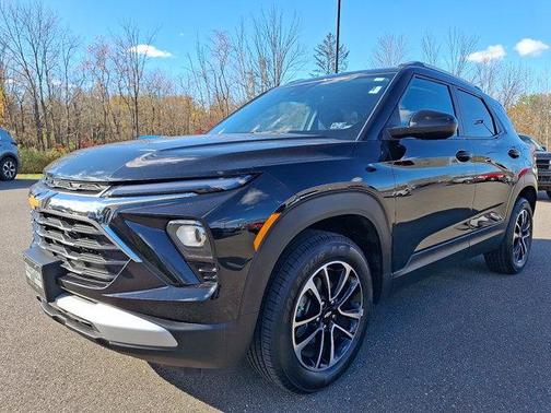 Mosaic Black Metallic 2025 Chevrolet Trailblazer LT