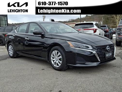 Black 2023 Nissan Altima 2.5 S