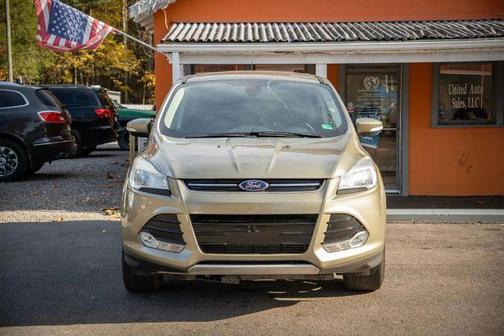 Green 2013 Ford Escape SEL