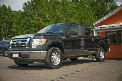Black 2010 Ford F-150 XLT SuperCrew