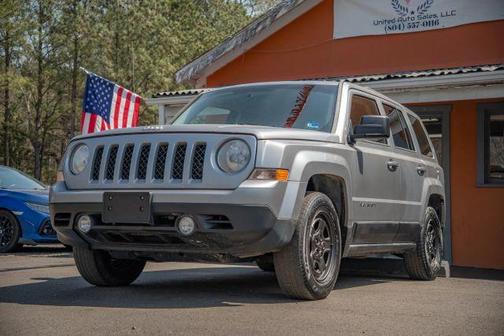 Silver 2014 Jeep Patriot Sport