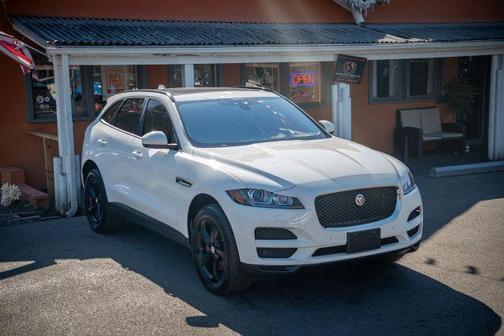 2017 Jaguar F-PACE 35t Premium