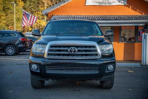 2014 Toyota Sequoia SR5