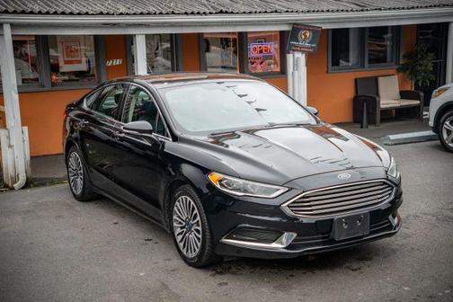 2018 Ford Fusion SE