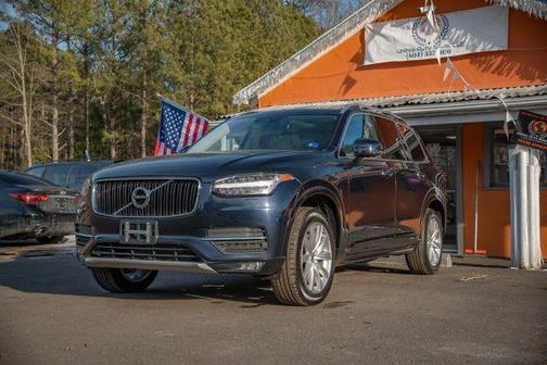 2016 Volvo XC90 T6 Momentum
