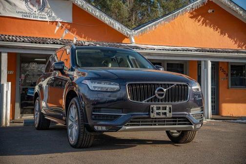 2016 Volvo XC90 T6 Momentum