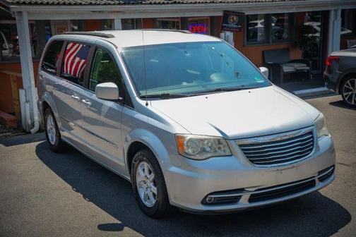 2012 Chrysler Town & Country Touring
