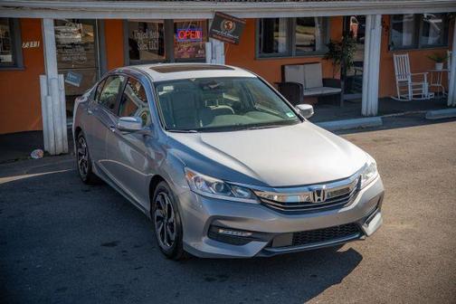 2017 Honda Accord EX-L w/Navigation & Honda Sensing