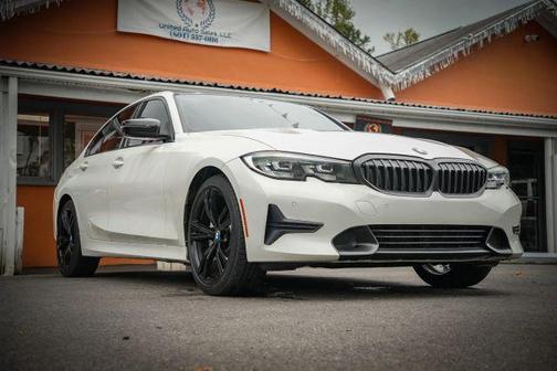 2019 BMW 330 i
