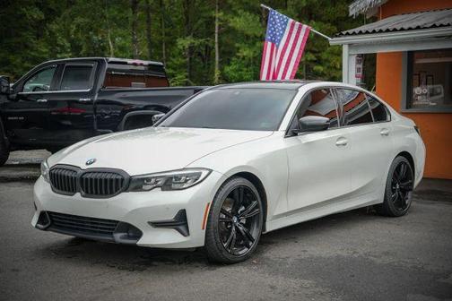 2019 BMW 330 i