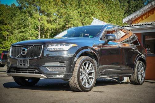 2017 Volvo XC90 T6 Momentum