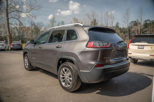 Gray 2019 Jeep Cherokee Latitude Plus