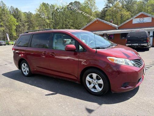 2011 Toyota Sienna LE