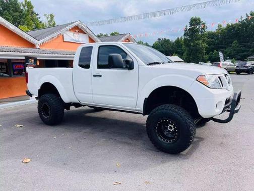 2017 Nissan Frontier SV