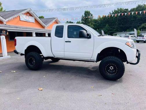 2017 Nissan Frontier SV