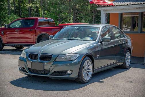 Gray 2011 BMW 328 i xDrive