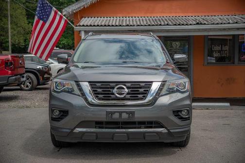 Gun Metallic 2018 Nissan Pathfinder SL