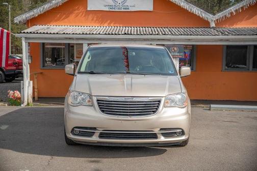 2013 Chrysler Town & Country Touring