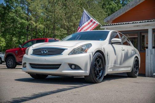 Moonlight White 2015 INFINITI Q40 Base