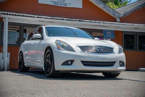 Moonlight White 2015 INFINITI Q40 Base
