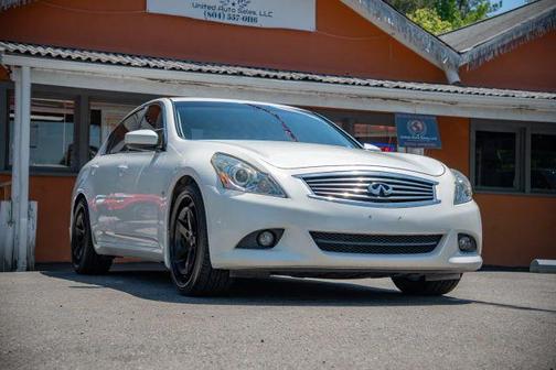 Moonlight White 2015 INFINITI Q40 Base
