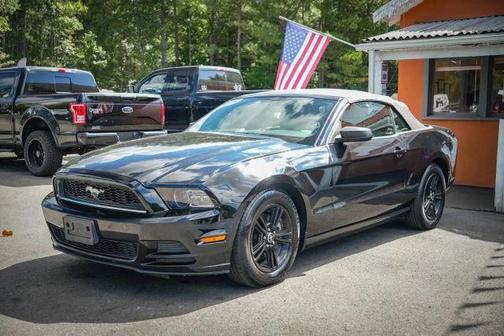 2014 Ford Mustang V6