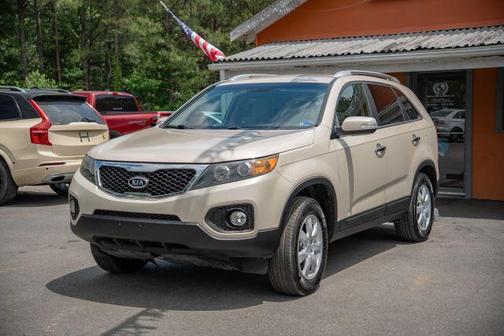 Beige 2011 Kia Sorento LX