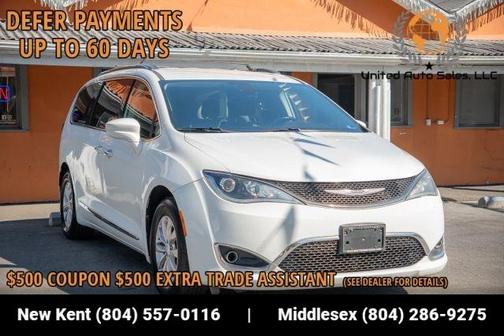 White 2019 Chrysler Pacifica Touring-L